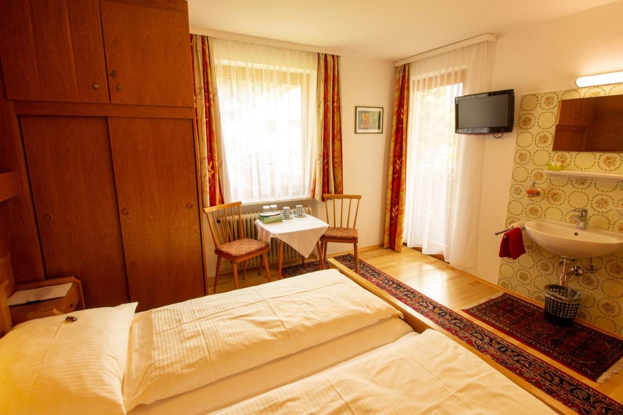 Haus Josef Bed & Breakfast Mayrhofen Bagian luar foto