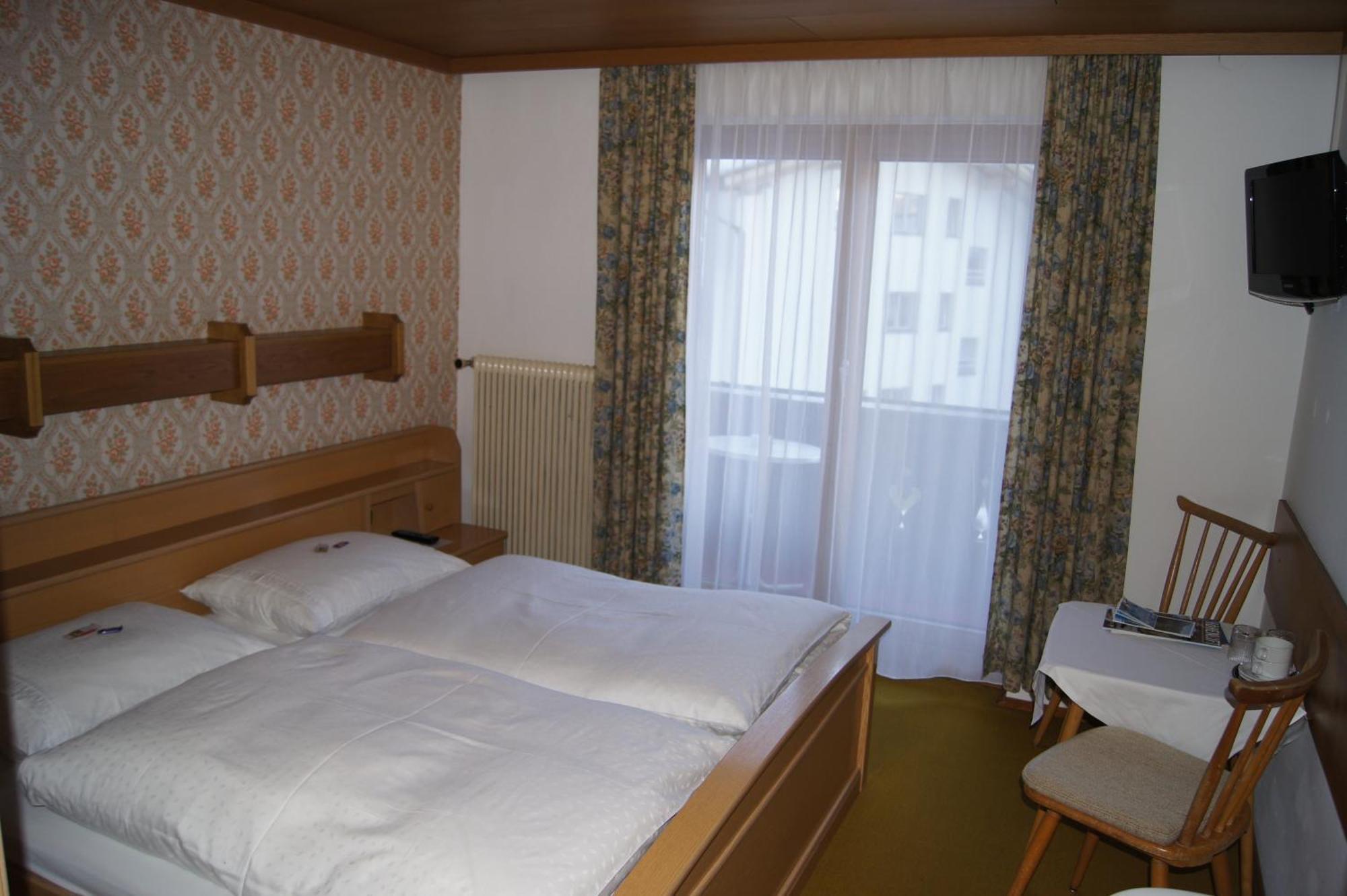 Haus Josef Bed & Breakfast Mayrhofen Bagian luar foto