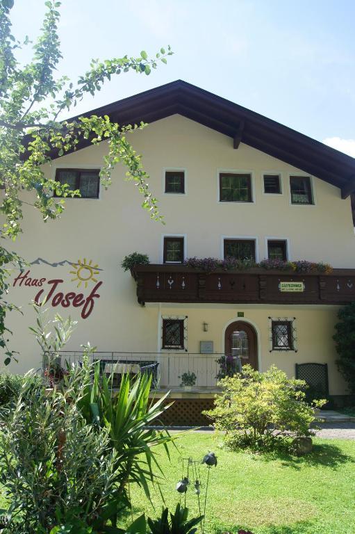 Haus Josef Bed & Breakfast Mayrhofen Bagian luar foto